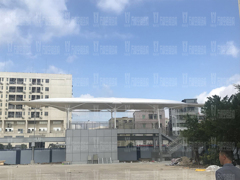 什么是張拉膜結(jié)構(gòu)?張拉膜結(jié)構(gòu)建筑安裝注意事項(xiàng)有哪些？