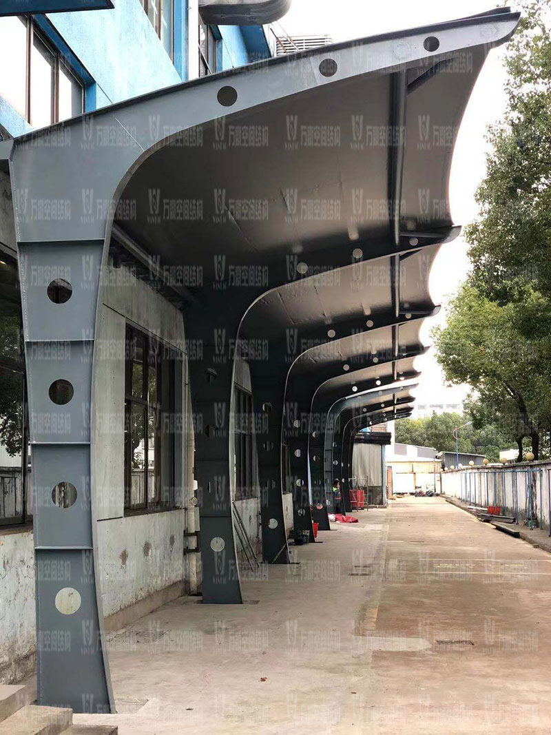 安裝膜結(jié)構(gòu)車棚需要注意什么事項(xiàng)？膜結(jié)構(gòu)車棚怎么安裝才能保證質(zhì)量？