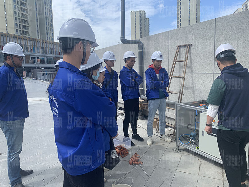 萬豪空間結(jié)構(gòu)員工到臺州大板橋ETFE氣枕天幕項目、溫州鐵定溜溜樂園ETFE天幕及PTFE景觀傘膜結(jié)構(gòu)工項目學(xué)習(xí)交流