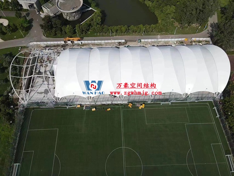 寧波諾丁漢大學(xué)室外運(yùn)動場地改擴(kuò)建項目膜結(jié)構(gòu)工程接近尾聲