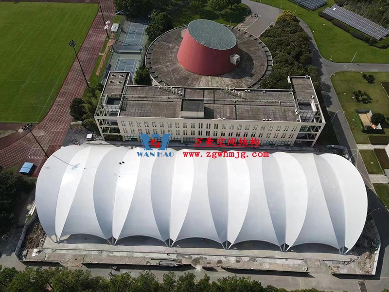寧波諾丁漢大學(xué)室外運(yùn)動場地改擴(kuò)建項目膜結(jié)構(gòu)工程接近尾聲