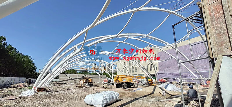 寧波諾丁漢大學(xué)室外運(yùn)動場地改擴(kuò)建項(xiàng)目膜結(jié)構(gòu)工程完工