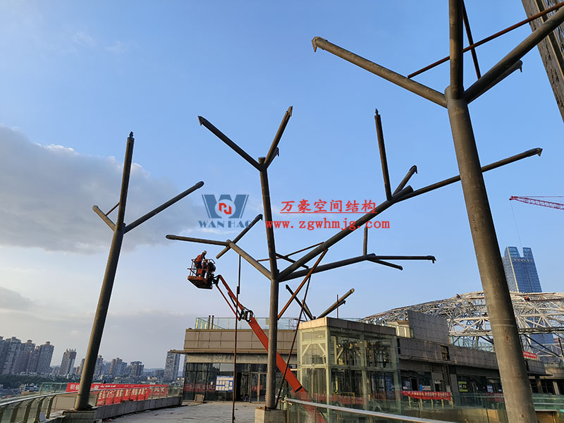 明宇廣場(chǎng)6號(hào)地塊商業(yè)（萬達(dá)廣場(chǎng)）改造項(xiàng)目鋼膜結(jié)構(gòu)ETFE蓋頂天幕工程火熱施工中