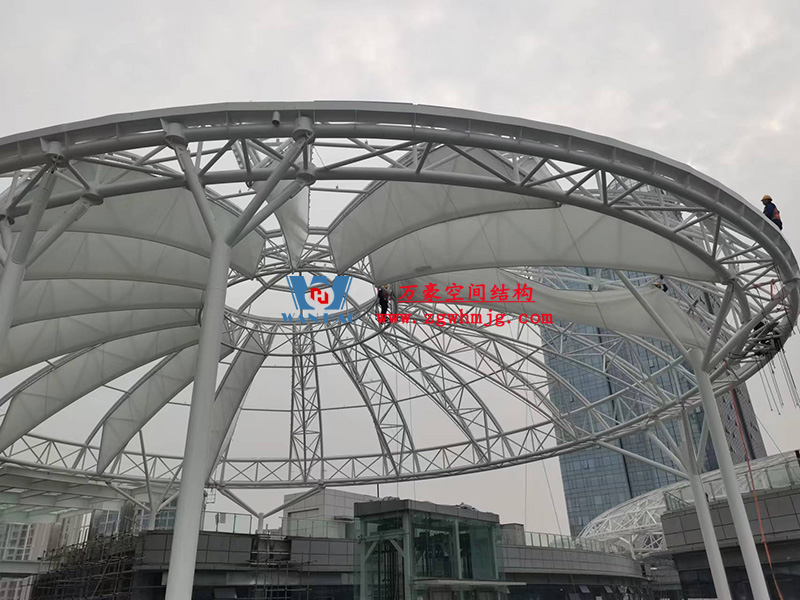 明宇廣場(chǎng)6號(hào)地塊商業(yè)（萬達(dá)廣場(chǎng)）改造項(xiàng)目鋼膜結(jié)構(gòu)ETFE蓋頂天幕工程