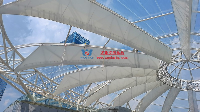 南充萬達(dá)項目ETFE膜結(jié)構(gòu)蓋頂天幕工程最新施工進度