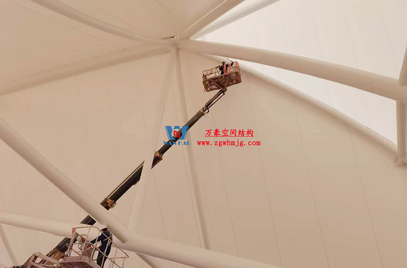 陜西定邊馬蓮灘沙漠公園鋼膜結(jié)構(gòu)工程“奮力快跑”，工程“進(jìn)度條”刷新了!