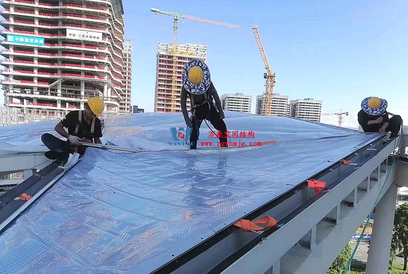縱使烈日炎炎，腳步從未止歇！海南這個ETFE氣枕膜項目施工進度有最新消息