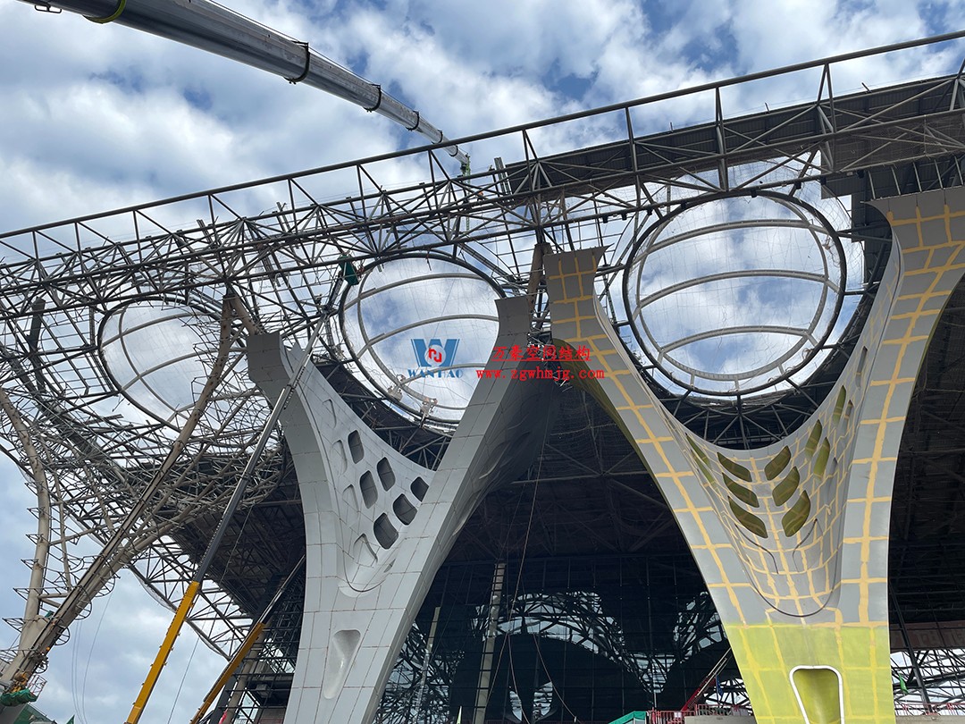 重慶東站站房正在加速建設(shè)，全力繪就項(xiàng)目新篇章