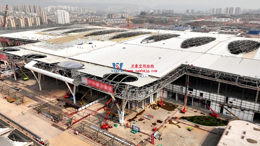 重慶東站站房正在加速建設(shè)，全力繪就項(xiàng)目新篇章