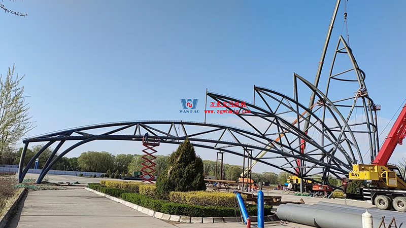 芳菲四月，共鑒美好！陜西定邊馬蓮灘沙漠公園鋼膜結構工程最新進展播報